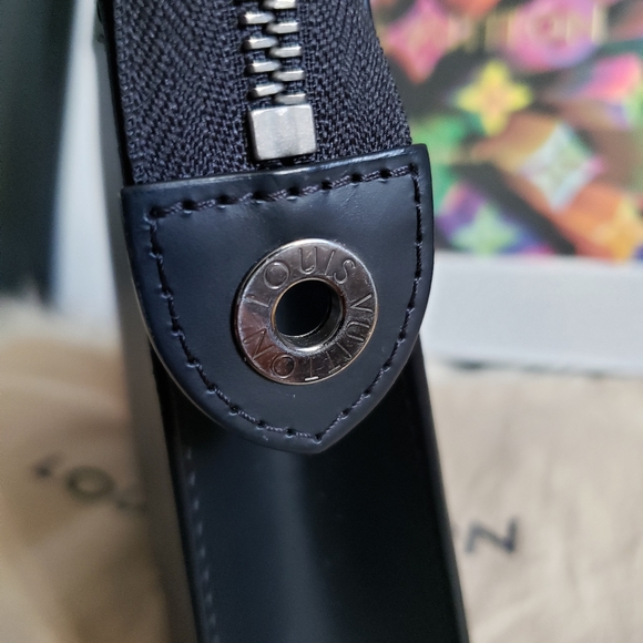 Louis Vuitton Pochette Voyage Eclipse 🌑w/ Insert - Picture 6 of 12
